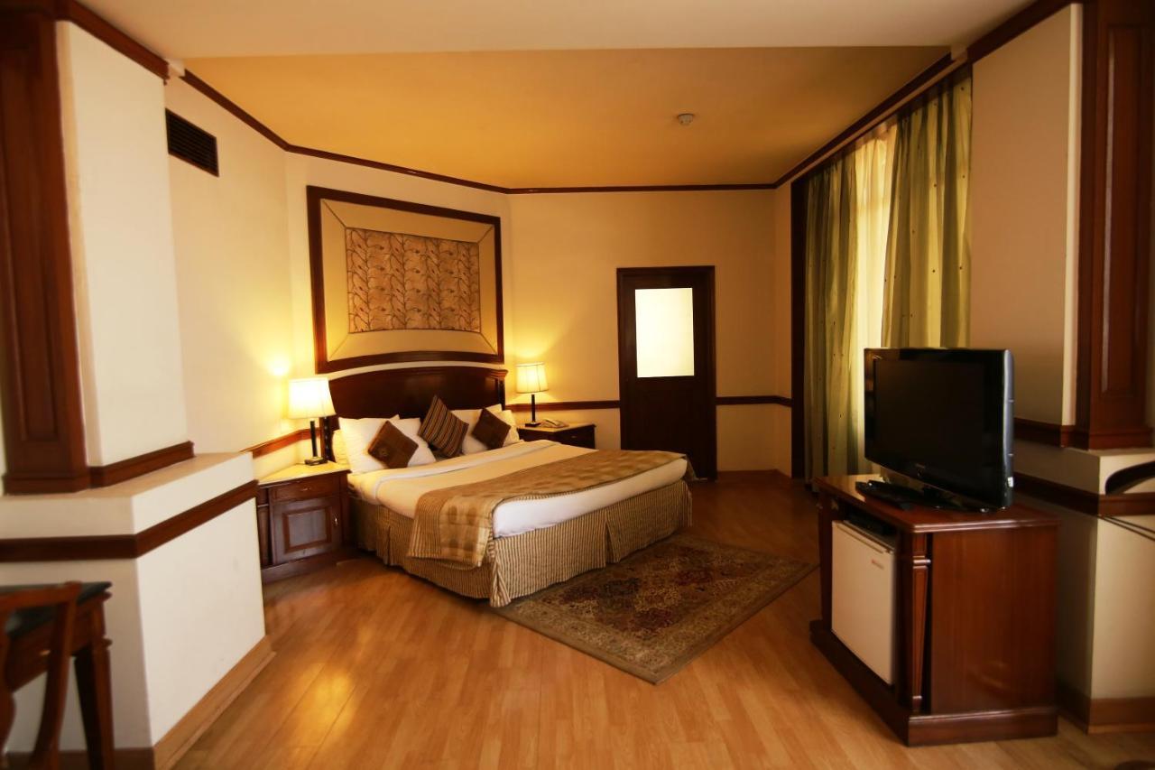 Hotel President ชลันธระ ภายนอก รูปภาพ
