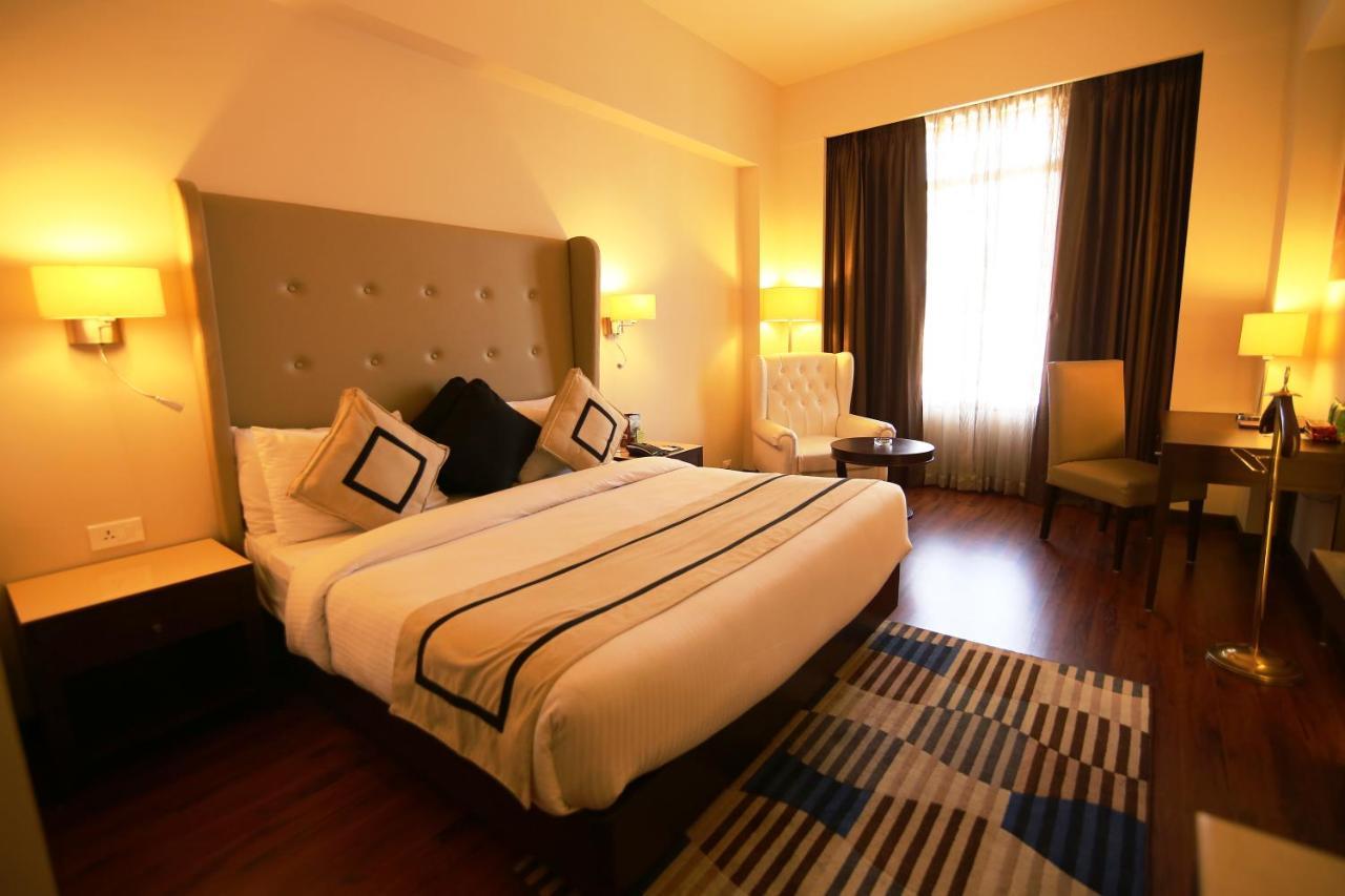 Hotel President ชลันธระ ภายนอก รูปภาพ